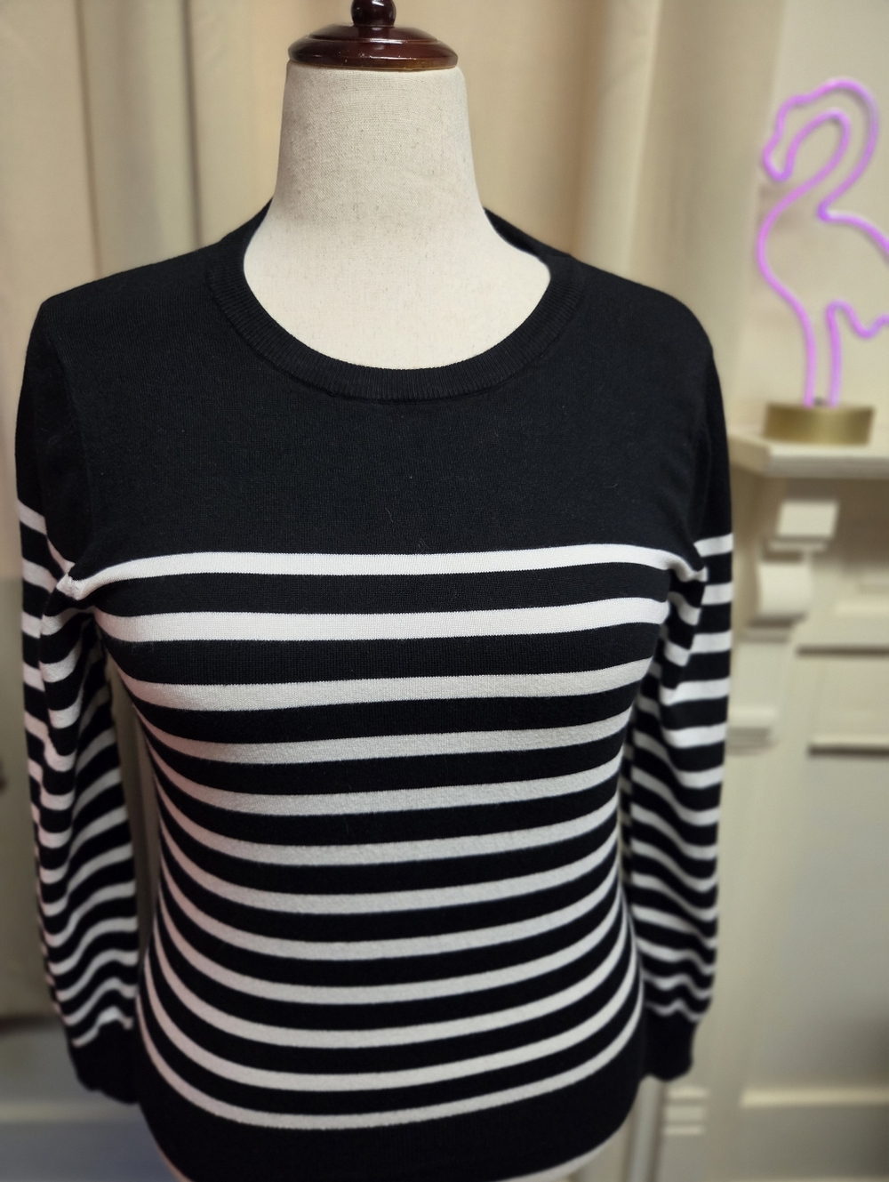 Tahari Black & White Striped Crewneck Pullover Size Large
